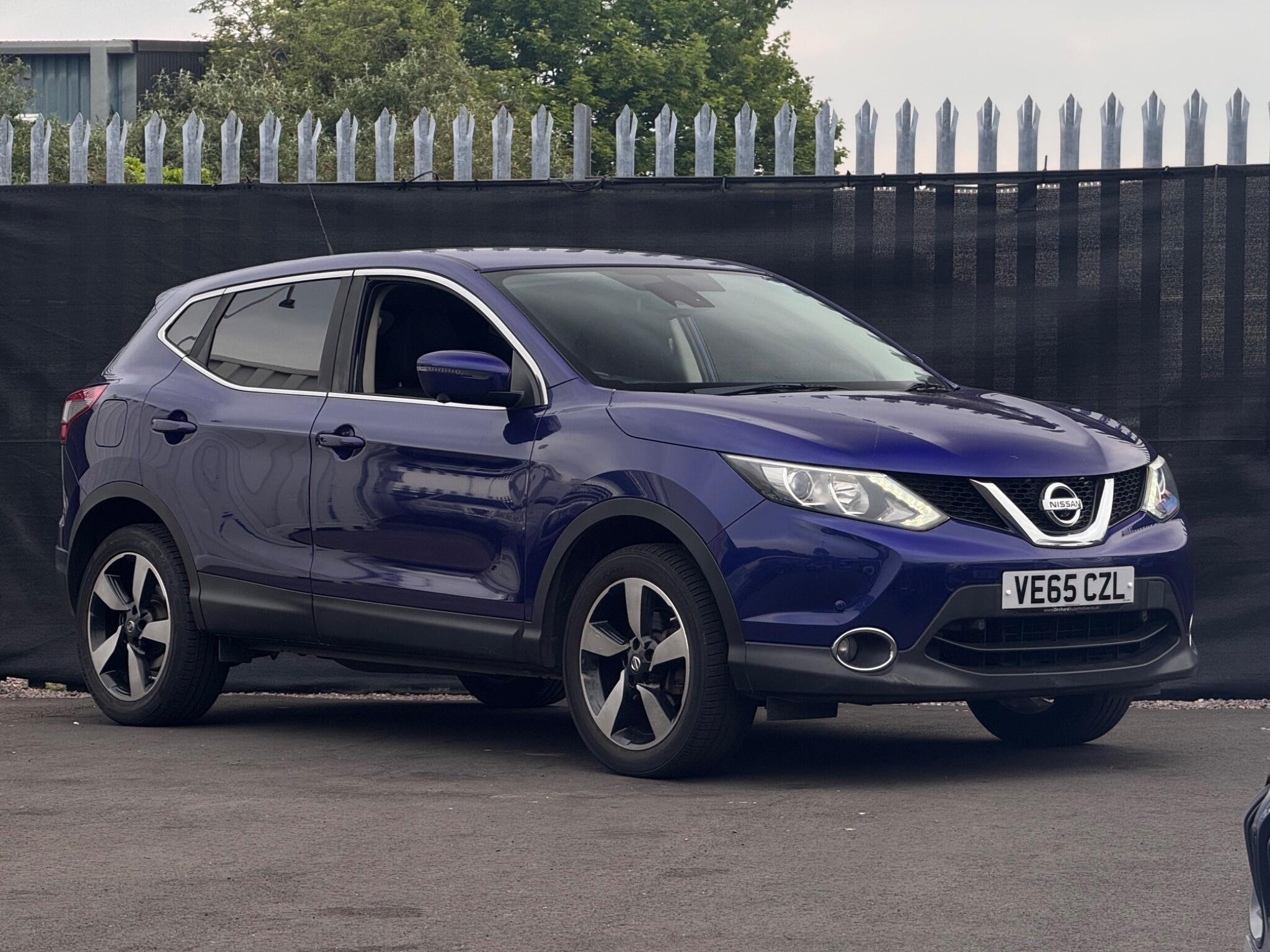 2015 Nissan Qashqai 1.5 dCi n-tec 2WD Euro 6 (s/s) 5dr for sale at Bestway Autos
