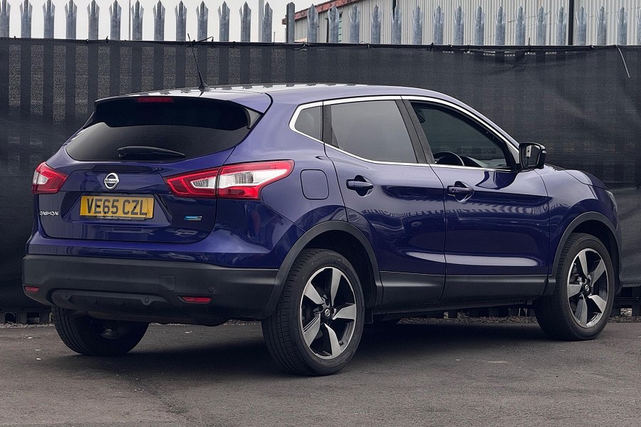 2015 Nissan Qashqai photo 12