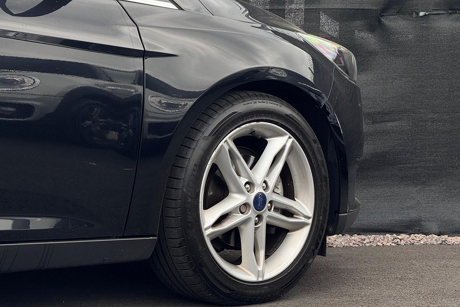 2017 Ford Focus photo 12