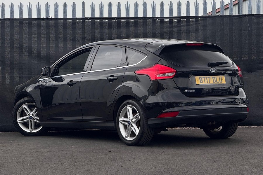 Ford Focus photo 2