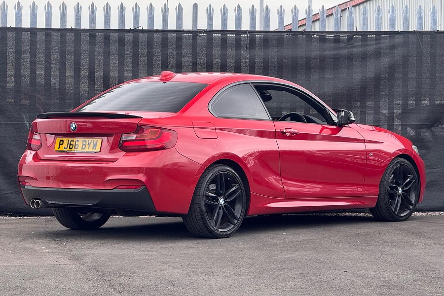 2016 BMW 2 Series photo 4