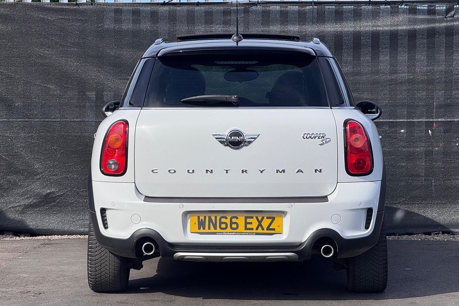 2015 MINI Countryman photo 4