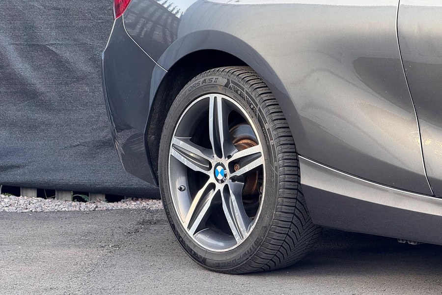 2016 BMW 2 Series photo 9