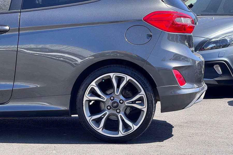2018 Ford Fiesta photo 9