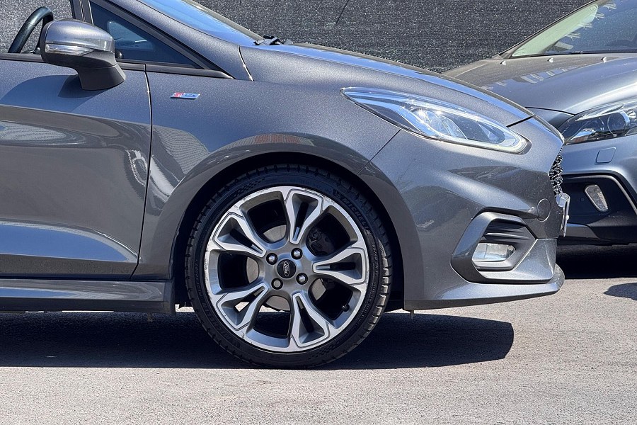 2018 Ford Fiesta photo 13