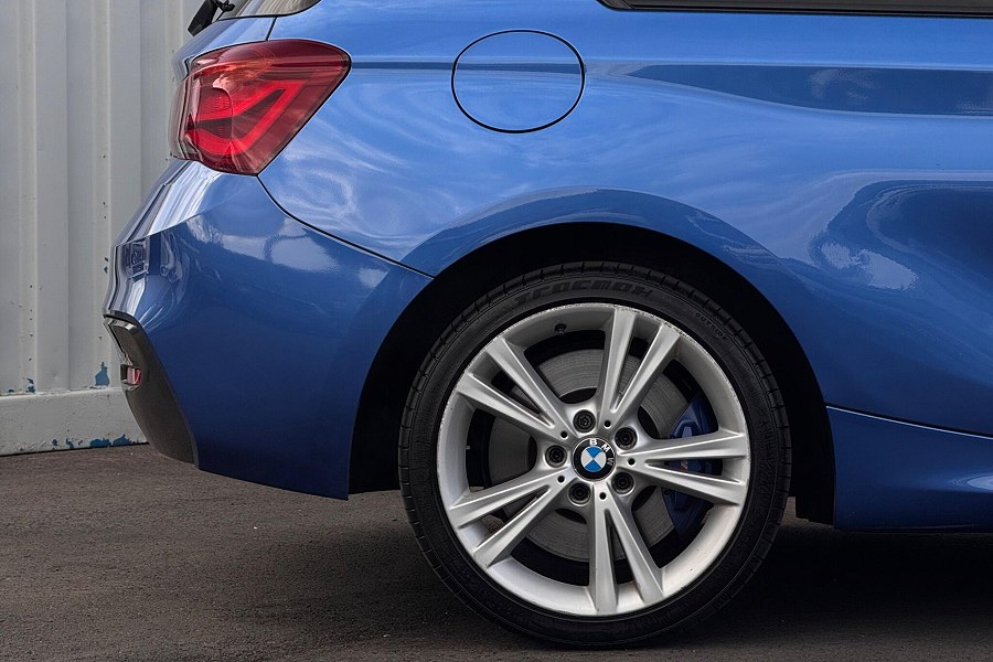 2017 BMW 1 Series photo 9