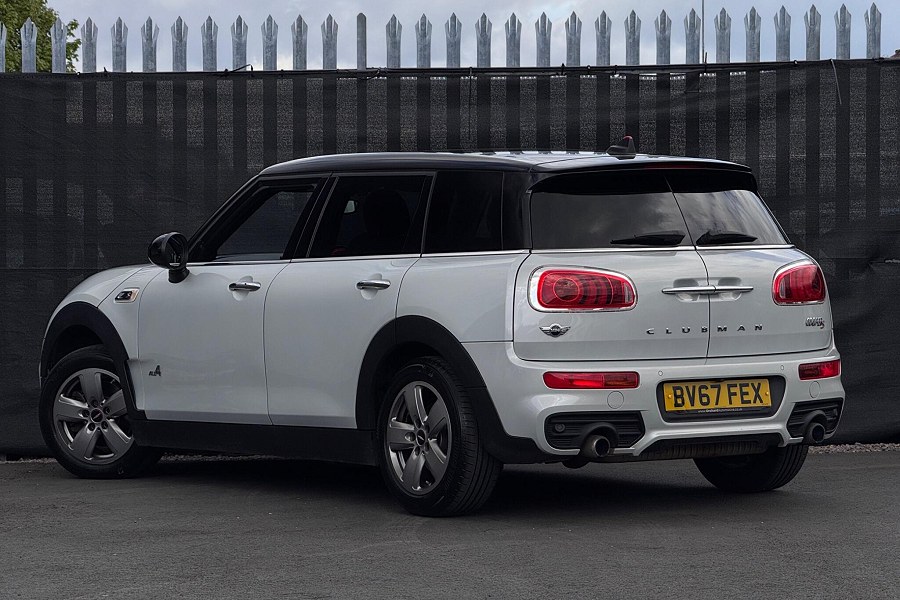 MINI Clubman photo 2