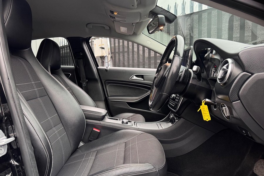 2015 Mercedes-Benz A Class photo 11