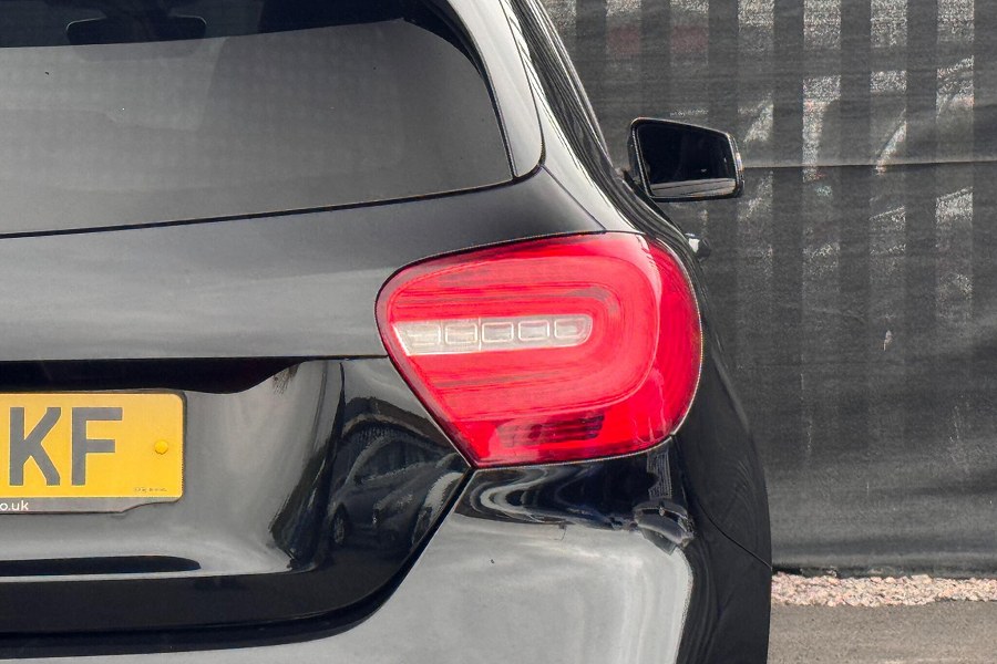 2015 Mercedes-Benz A Class photo 9
