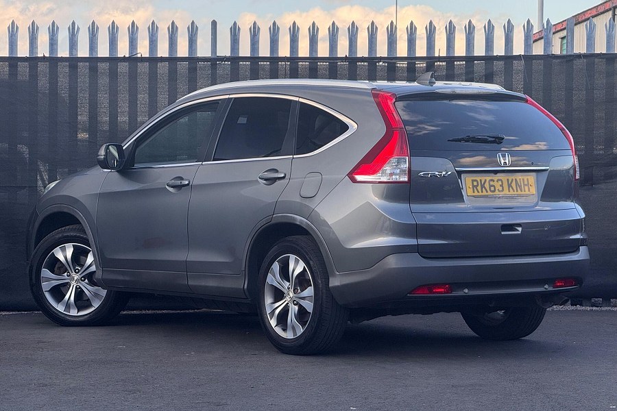 Honda CR-V photo 2