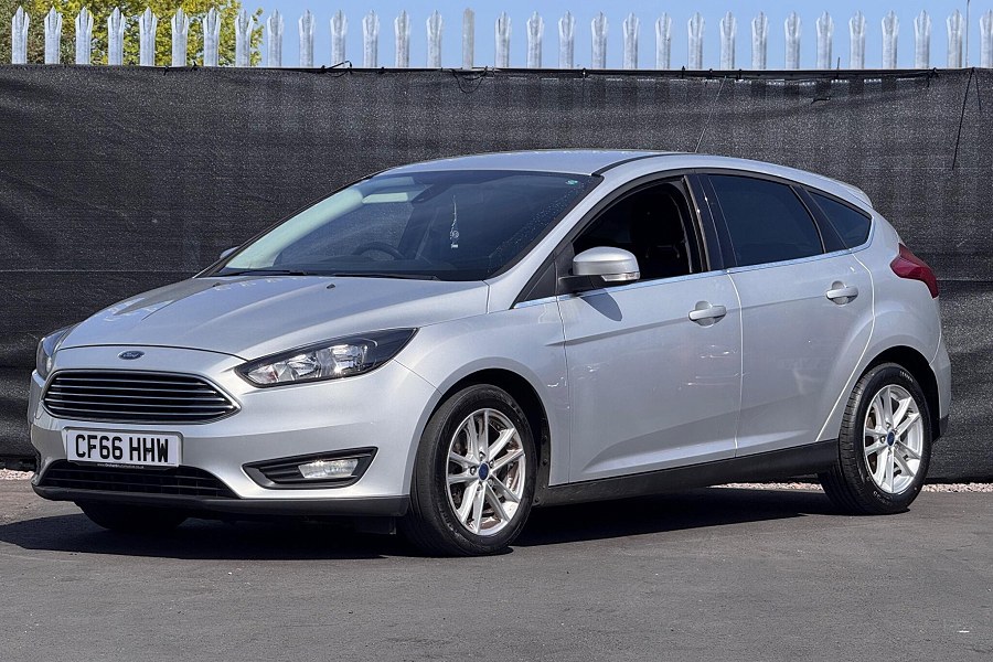 2016 Ford Focus photo 12