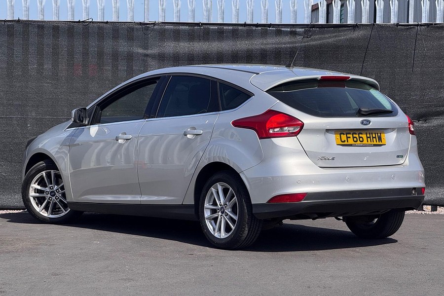 Ford Focus photo 2