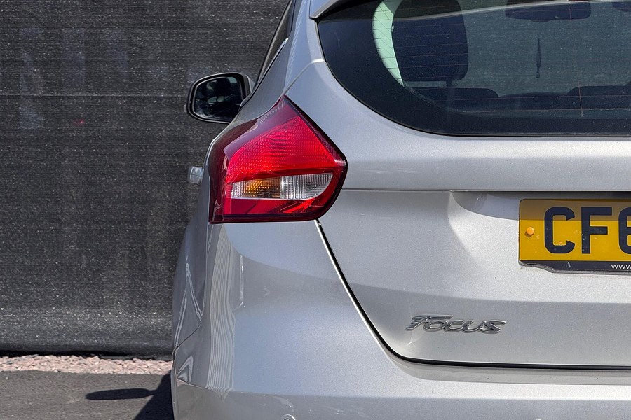 2016 Ford Focus photo 7