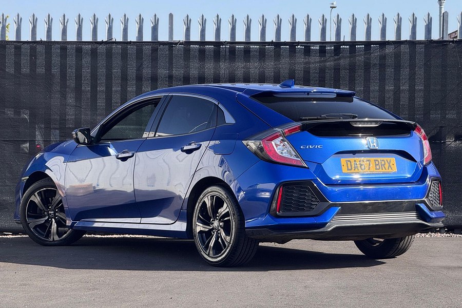 Honda Civic photo 2
