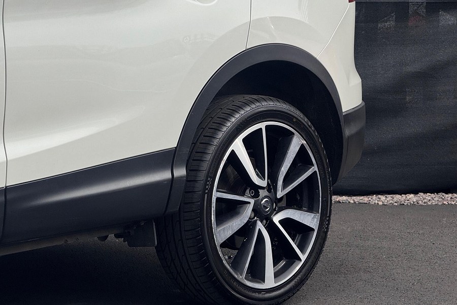 2016 Nissan Qashqai photo 14