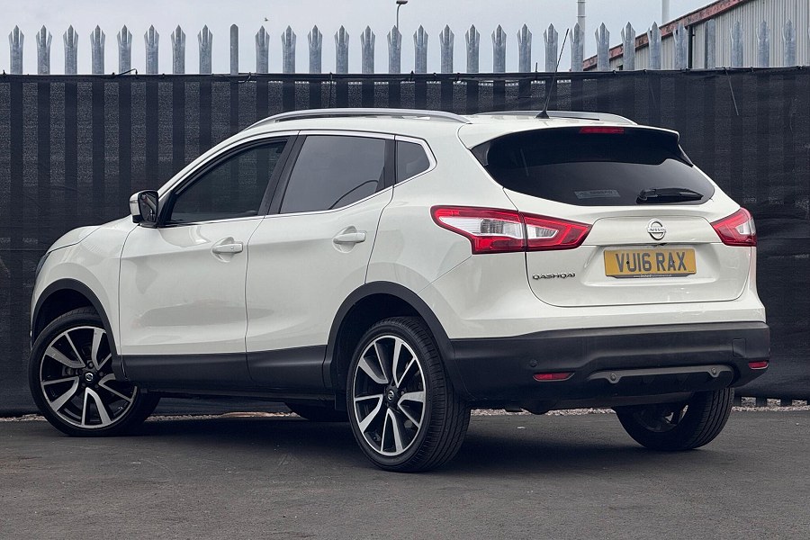 Nissan Qashqai photo 2