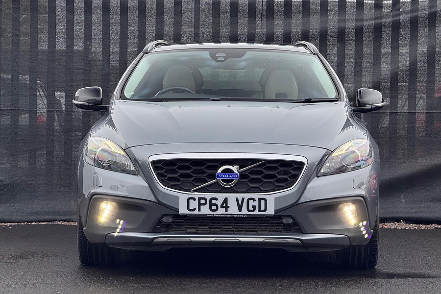 2015 Volvo V40 Cross Country photo 4