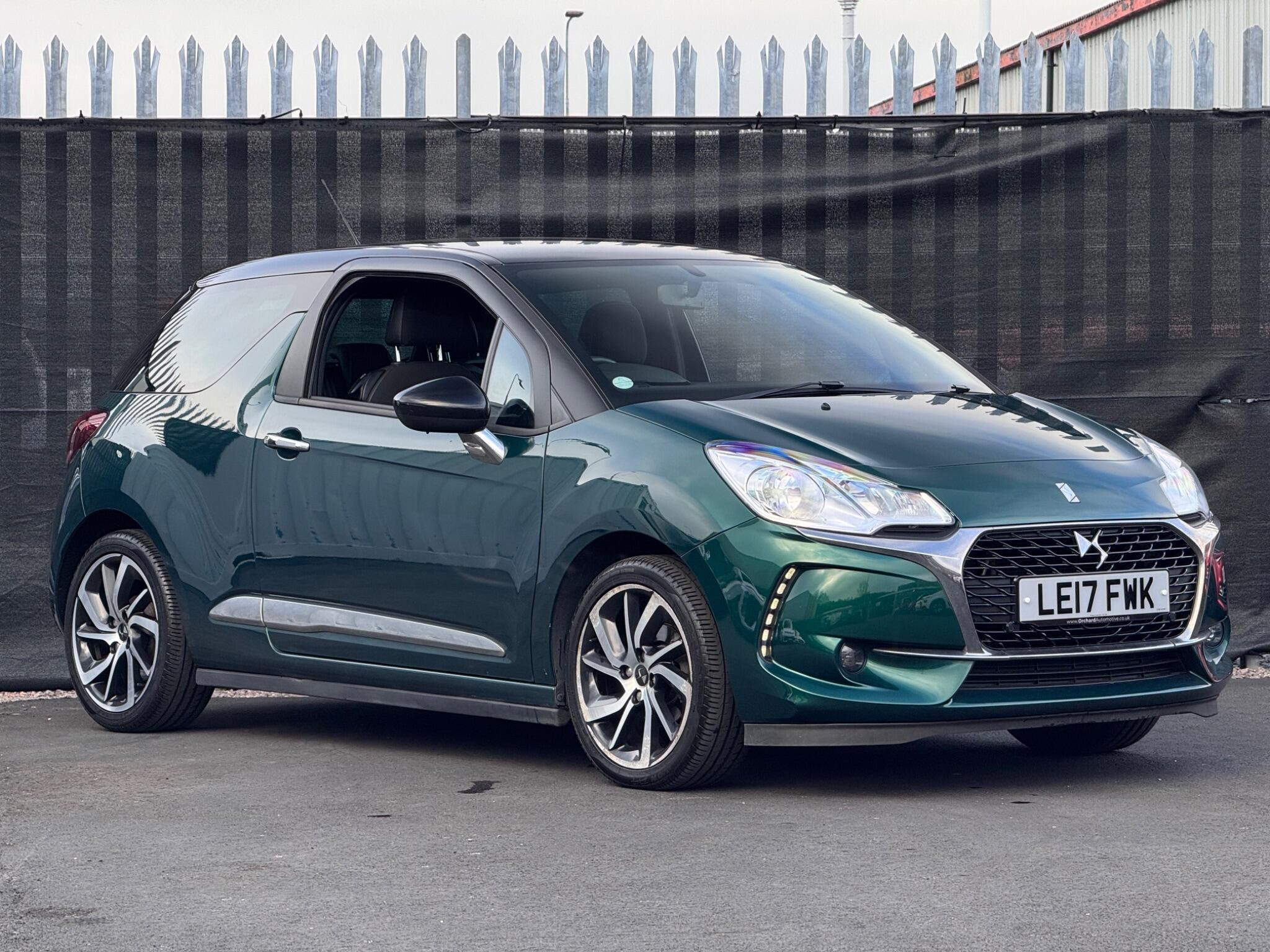 2017 DS AUTOMOBILES DS 3 1.2 PureTech Connected Chic Euro 6 3dr for sale at Bestway Autos