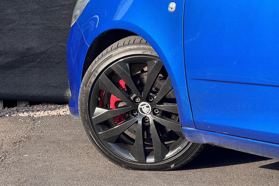2011 Skoda Fabia photo 8