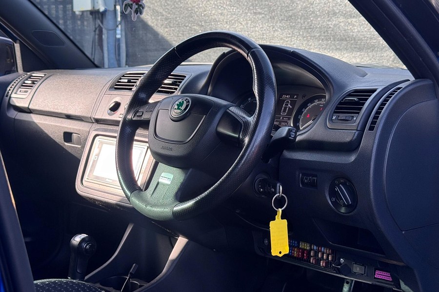 2011 Skoda Fabia photo 3