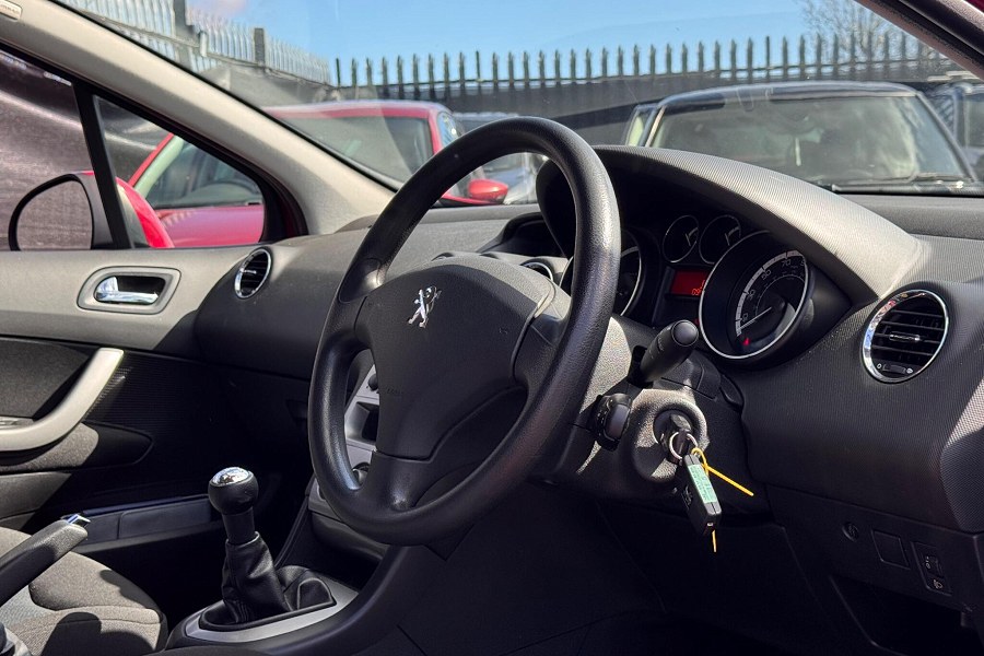 2010 Peugeot 308 photo 3