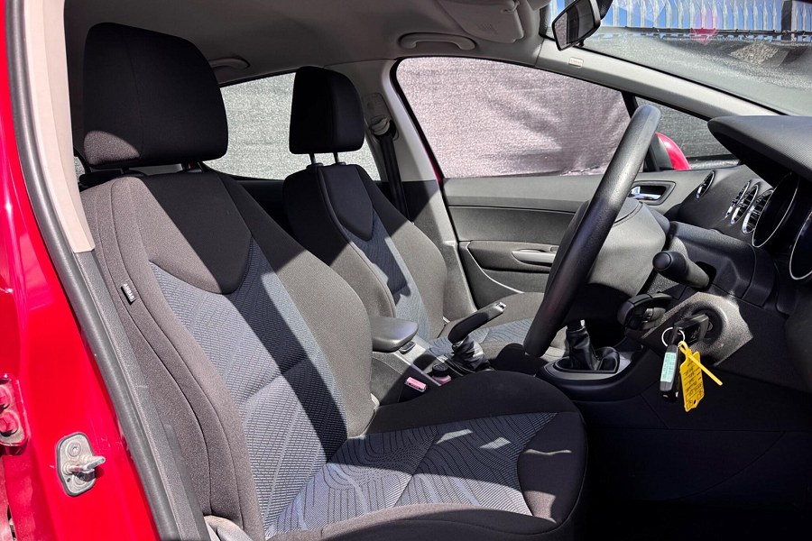 2010 Peugeot 308 photo 9
