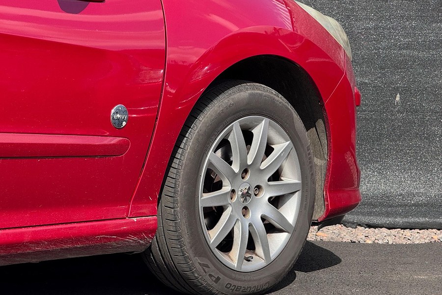2010 Peugeot 308 photo 14