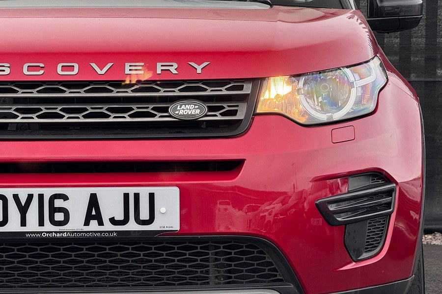 2016 Land Rover Discovery Sport photo 8