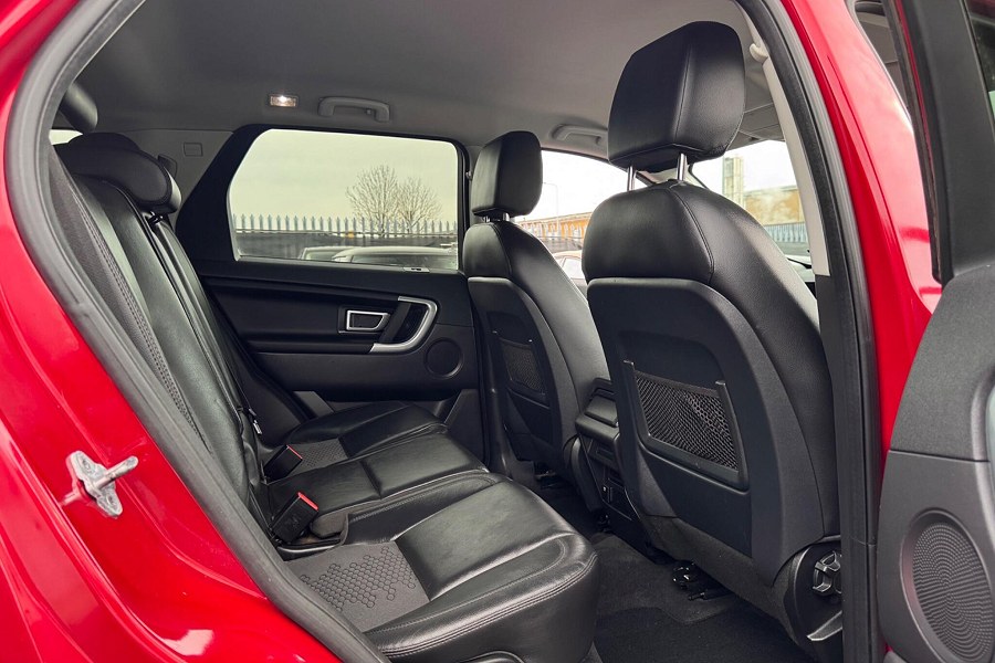 2016 Land Rover Discovery Sport photo 10