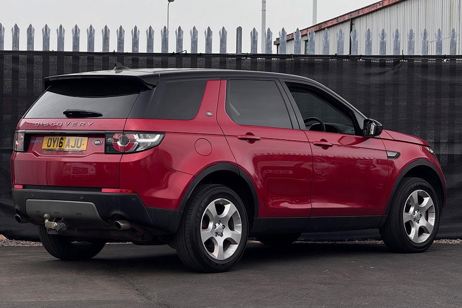 2016 Land Rover Discovery Sport photo 6