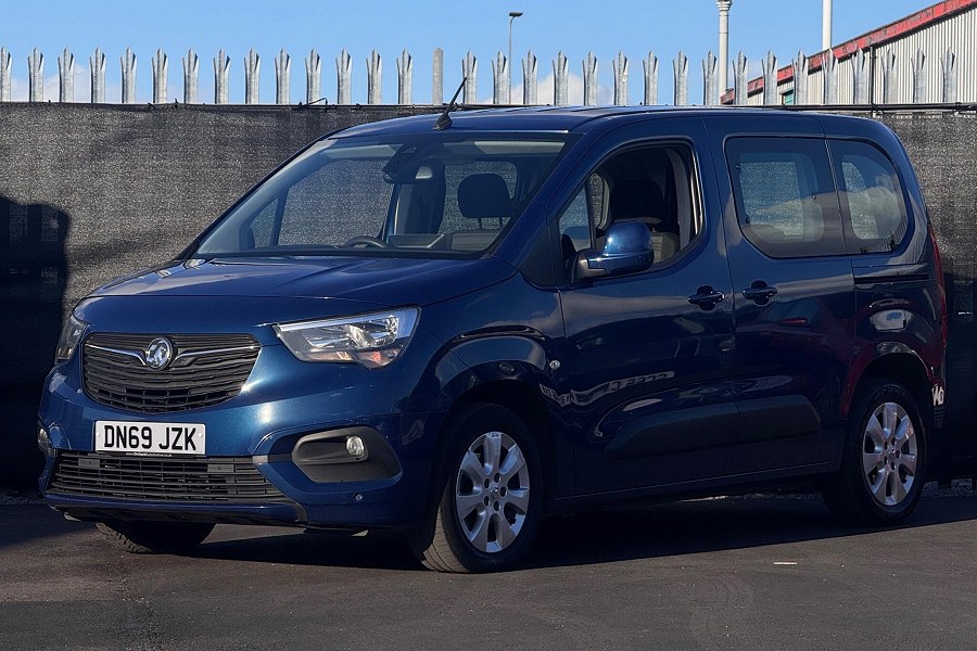 2019 Vauxhall Combo Life photo 6