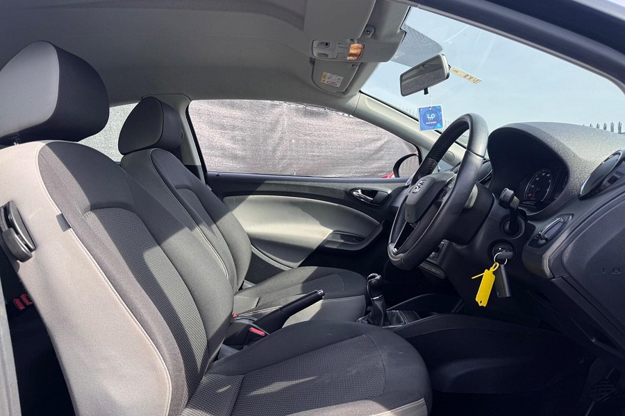 2016 SEAT Ibiza photo 13