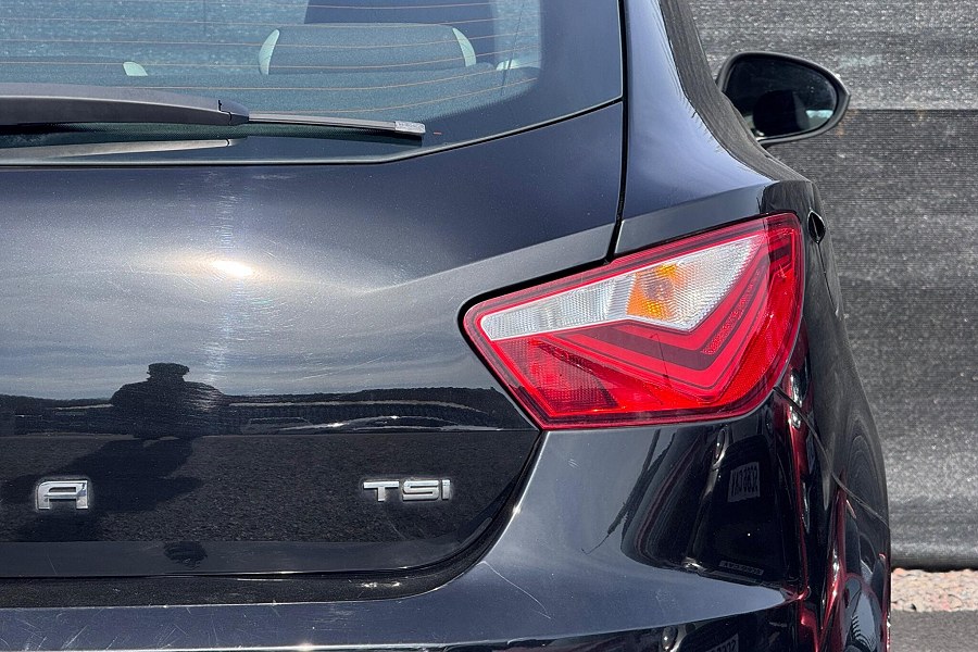 2016 SEAT Ibiza photo 8