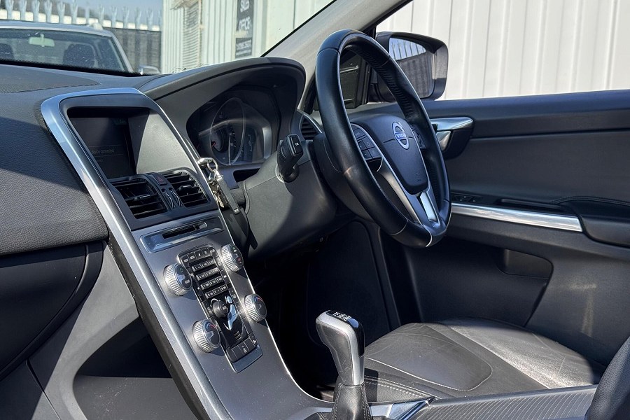 2016 Volvo XC60 photo 14