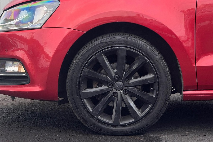 2015 Volkswagen Polo photo 14