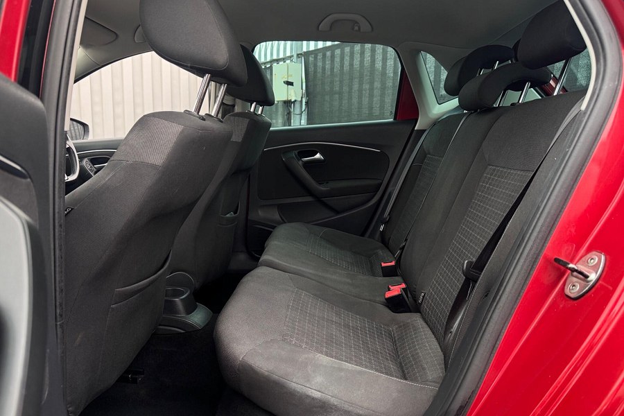 2015 Volkswagen Polo photo 9