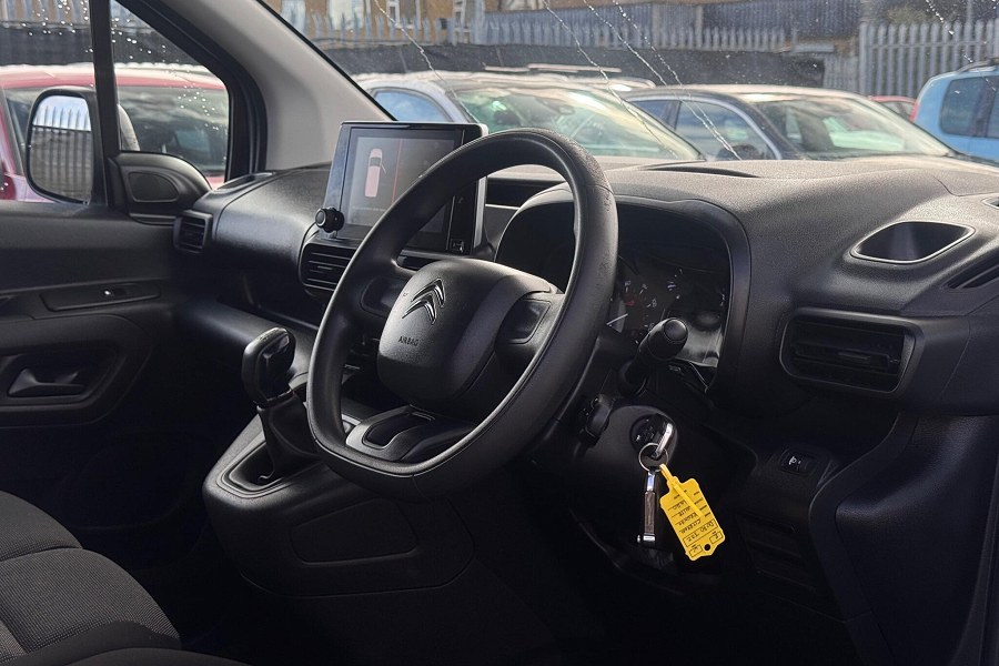 2020 Citroen Berlingo photo 3