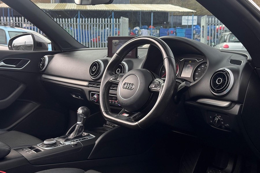 2015 Audi A3 Cabriolet photo 9