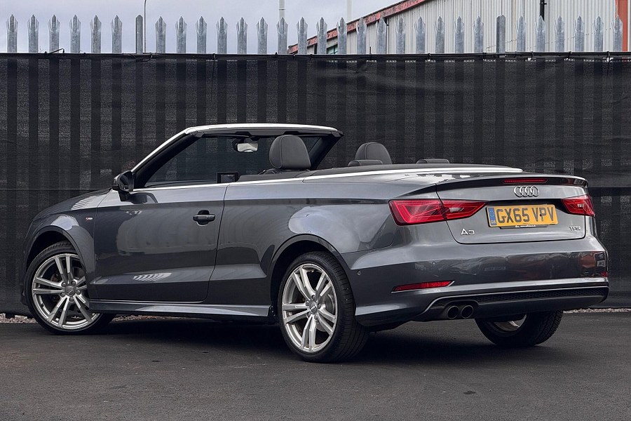 Audi A3 Cabriolet photo 2