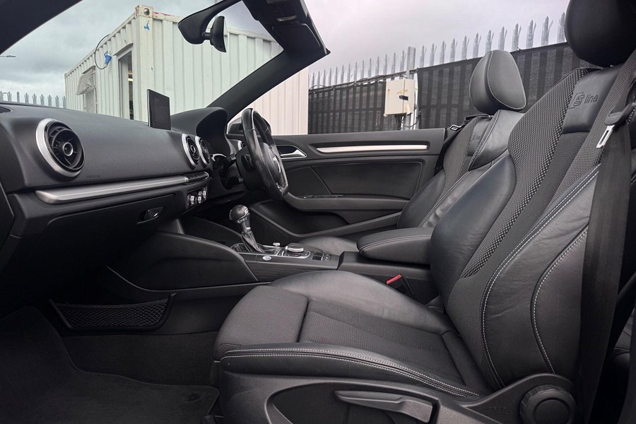 2015 Audi A3 Cabriolet photo 11