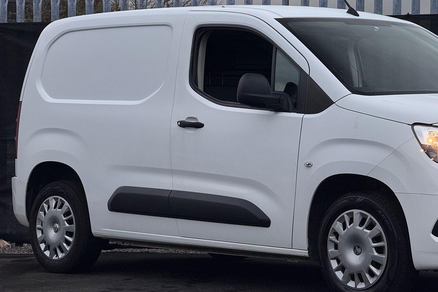 2020 Vauxhall Combo photo 13