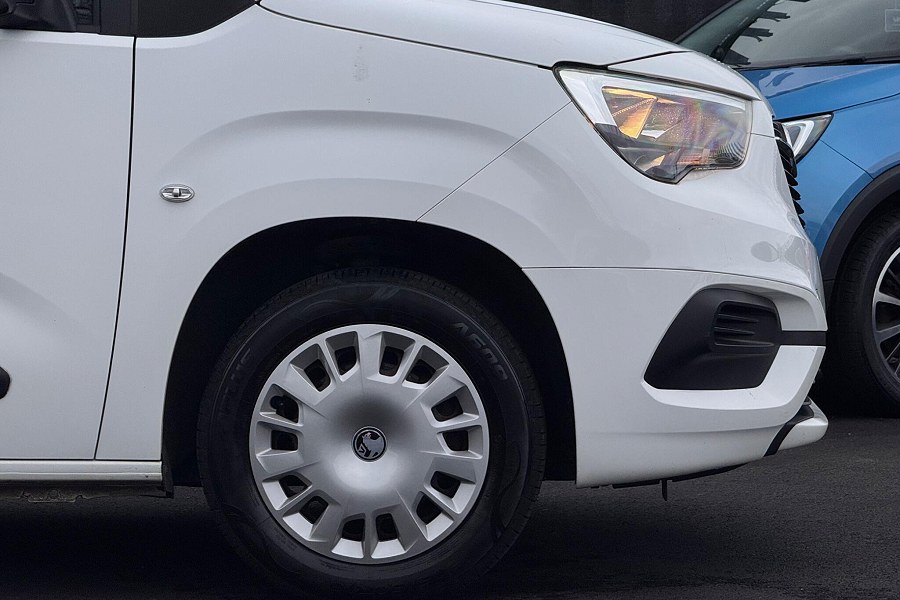 2020 Vauxhall Combo photo 12