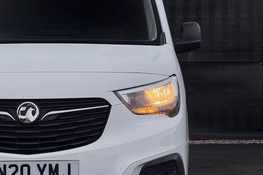 2020 Vauxhall Combo photo 14