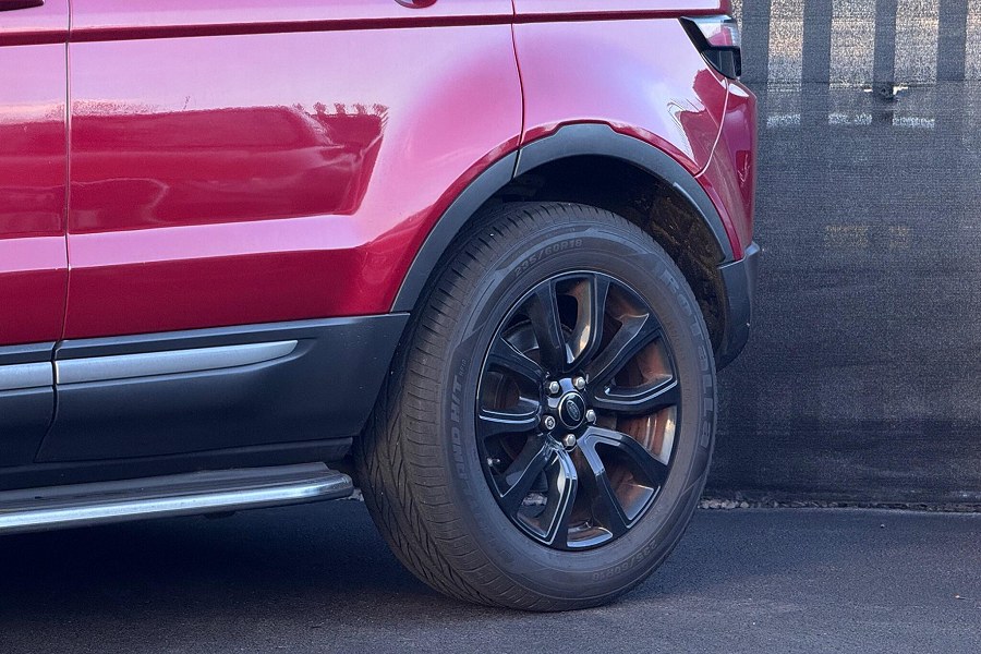2014 Land Rover Range Rover Evoque photo 14