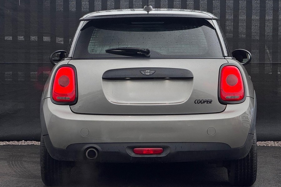 2016 MINI Hatch photo 5