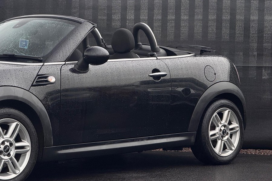 2013 MINI Roadster photo 14