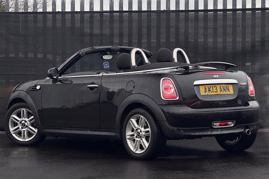 MINI Roadster photo 2