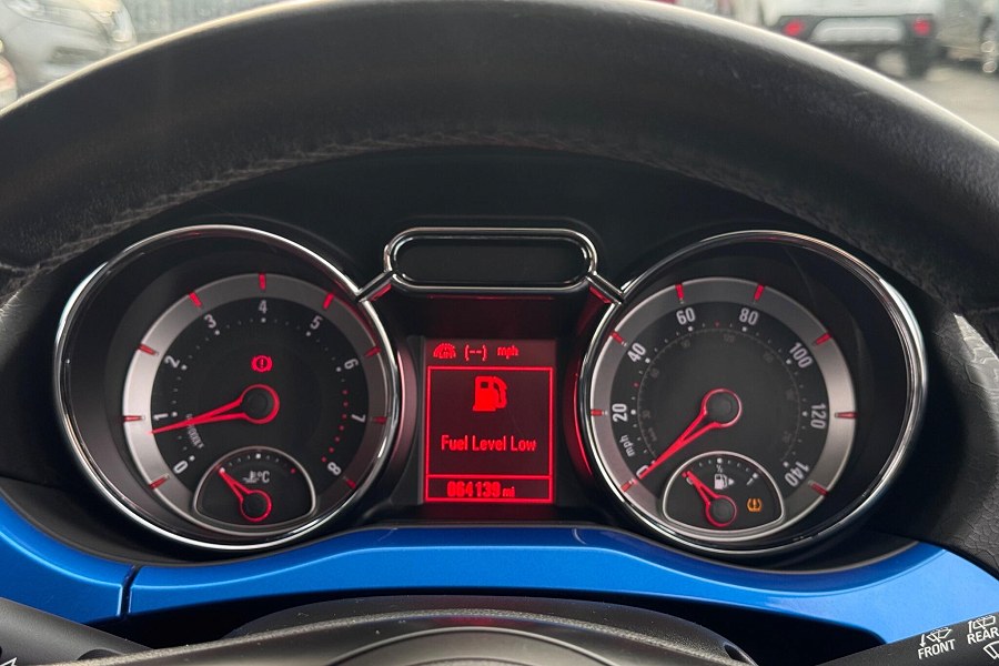 2016 Vauxhall ADAM photo 10