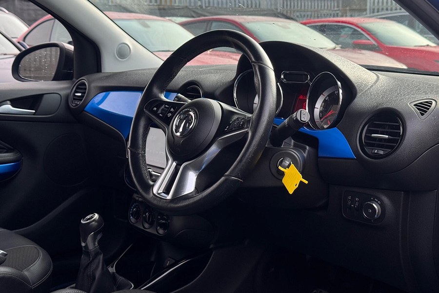 2016 Vauxhall ADAM photo 3