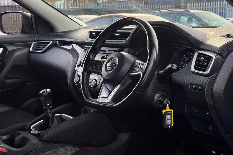 2019 Nissan Qashqai photo 3